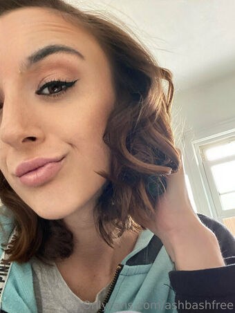 ashbashfree Nakenläckor OnlyFans Foto 19