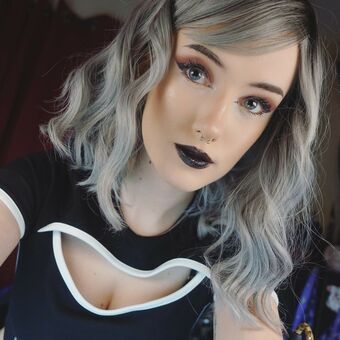 Ashi Nakenläckor OnlyFans Foto 18
