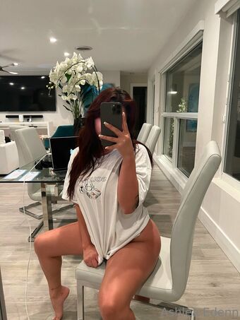 ashleasoffline Nakenläckor OnlyFans Foto 2