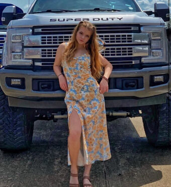 ashley.marie.model Nakenläckor OnlyFans Foto 2