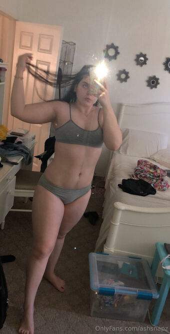 ashsnapz Nakenläckor OnlyFans Foto 16