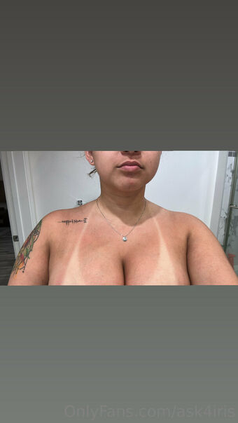 ask4iris Nakenläckor OnlyFans Foto 16