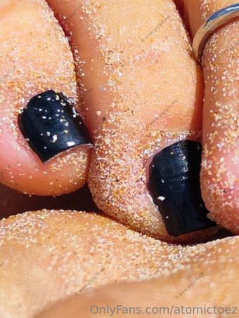 atomictoez Nakenläckor OnlyFans Foto 14