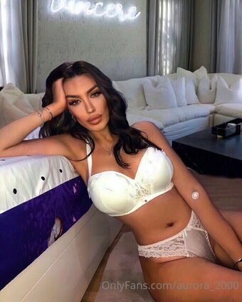 aurora_2000 Nakenläckor OnlyFans Foto 8