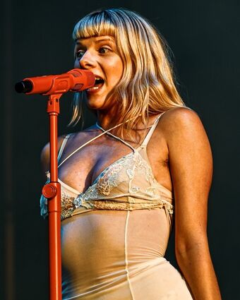 Aurora Aksnes