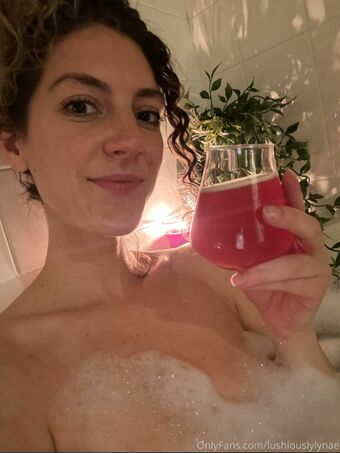 authenticallytipsy Nakenläckor OnlyFans Foto 13