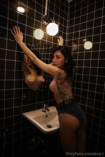 Ava.R Nakenläckor OnlyFans Foto 23