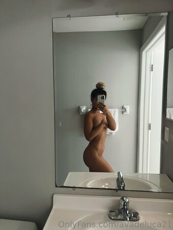 avadeluca21 Nakenläckor OnlyFans Foto 19