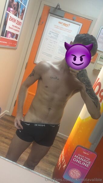available247 Nakenläckor OnlyFans Foto 3
