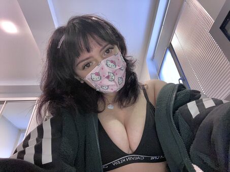 Avanie Nakenläckor OnlyFans Foto 9