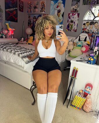 Avanti Nakenläckor OnlyFans Foto 41