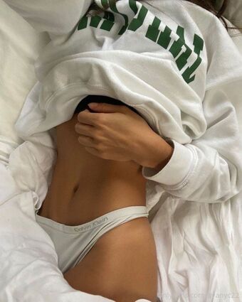 avanyc22 Nakenläckor OnlyFans Foto 4