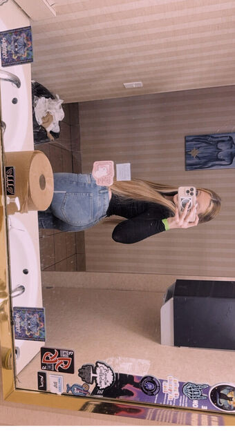 Avarodes Nakenläckor OnlyFans Foto 12