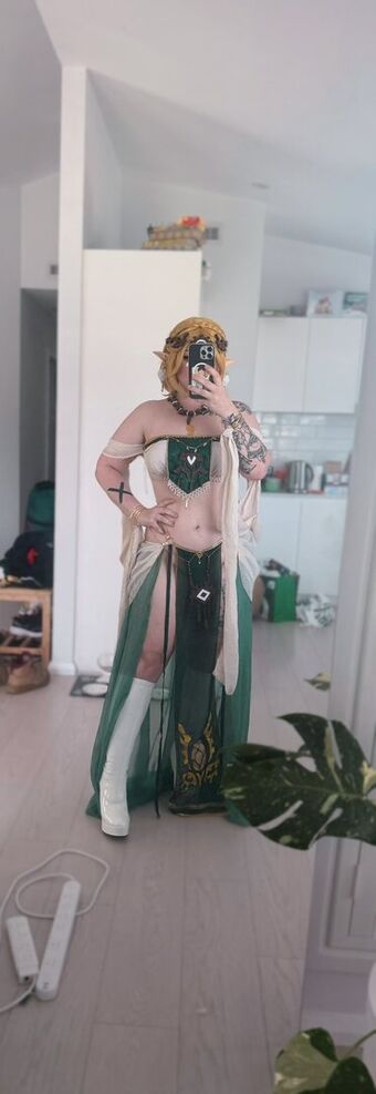 averagecosplays Nakenläckor OnlyFans Foto 49