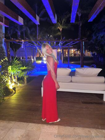 Averybennett Nakenläckor OnlyFans Foto 12