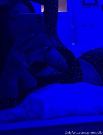 Ayleenbella Nakenläckor OnlyFans Foto 13