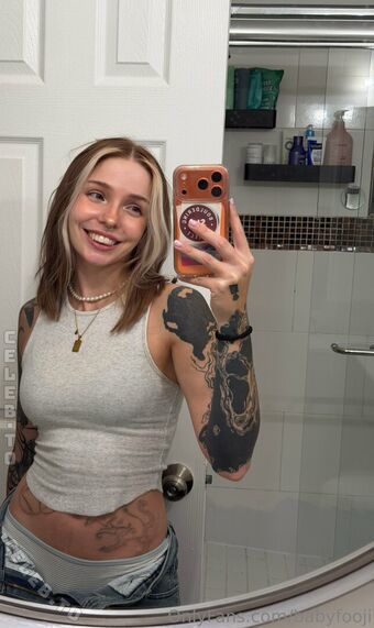 babyfooji Nakenläckor OnlyFans Foto 1110