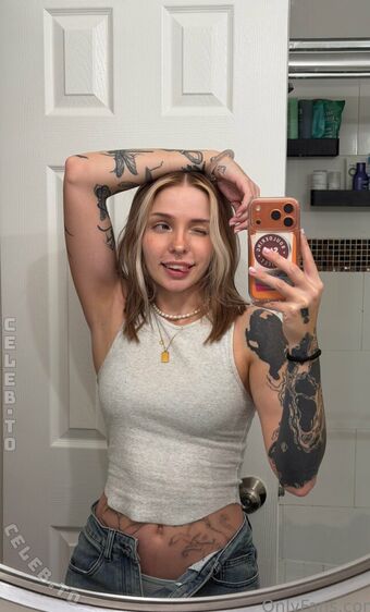 babyfooji Nakenläckor OnlyFans Foto 1117
