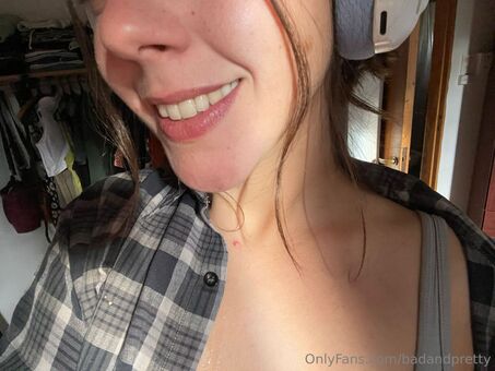 badandpretty Nakenläckor OnlyFans Foto 34