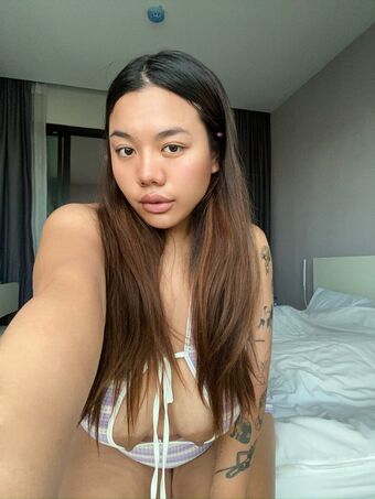 Badchi Nakenläckor OnlyFans Foto 3