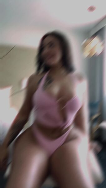 Baeforeign Nakenläckor OnlyFans Foto 4