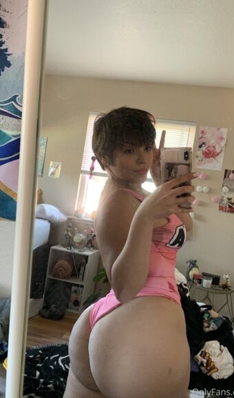 Baeonetta Nakenläckor OnlyFans Foto 4