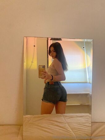 balmy Nakenläckor OnlyFans Foto 12