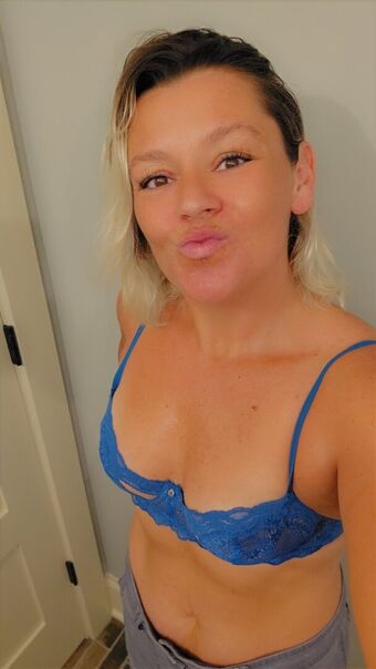 Basedmama Nakenläckor OnlyFans Foto 11