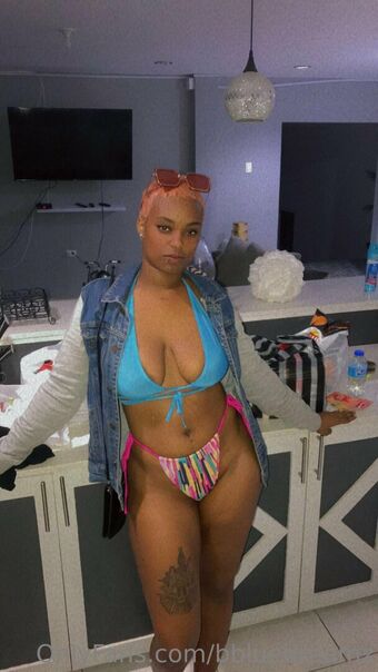 bbluedreamz Nakenläckor OnlyFans Foto 20