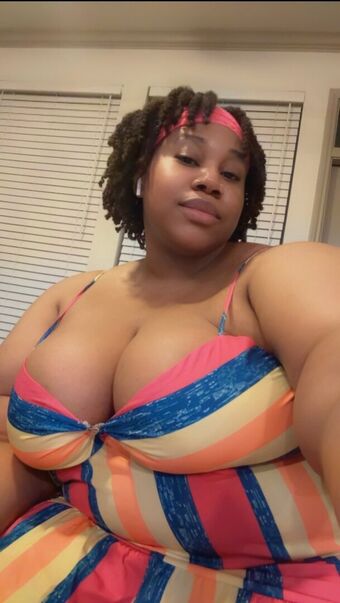 bbwfixate Nakenläckor OnlyFans Foto 9