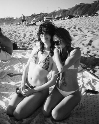 Bella Shepard Nakenläckor OnlyFans Foto 7