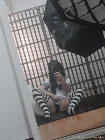 BellDoll_ Nakenläckor OnlyFans Foto 31