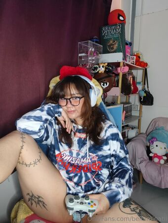 belluminatii Nakenläckor OnlyFans Foto 32