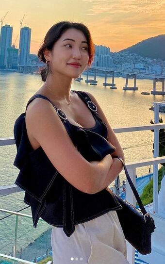 Beo Deul Jeong 정버들