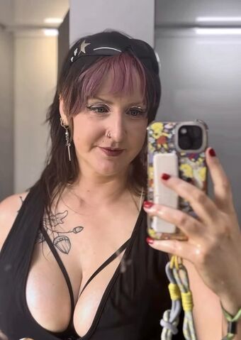 BernhamRoxy Nakenläckor OnlyFans Foto 4