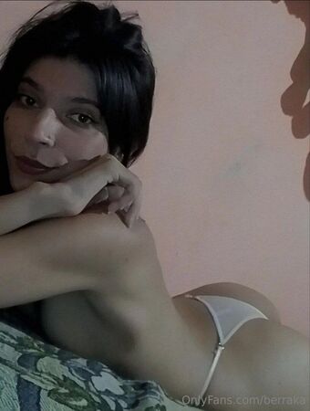 berraka Nakenläckor OnlyFans Foto 19