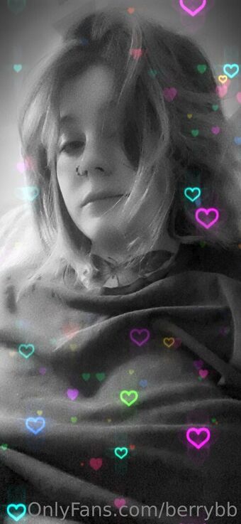 berrybb Nakenläckor OnlyFans Foto 4