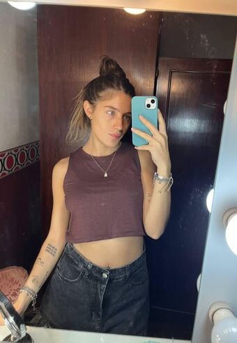 Blonde Explosive Nakenläckor OnlyFans Foto 56