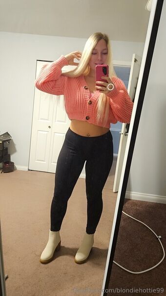 blondiehottie99