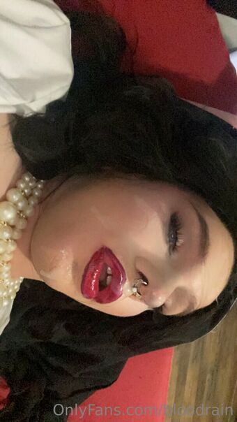 bloodrain Nakenläckor OnlyFans Foto 22