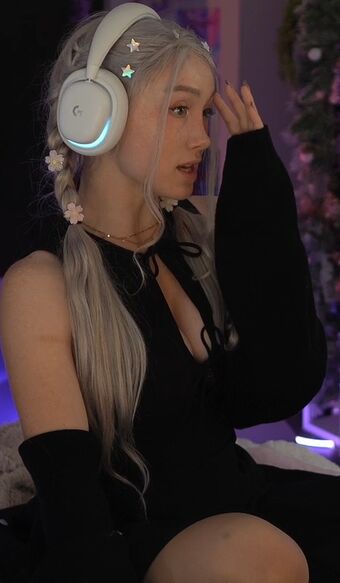 BluTube Nakenläckor OnlyFans Foto 187