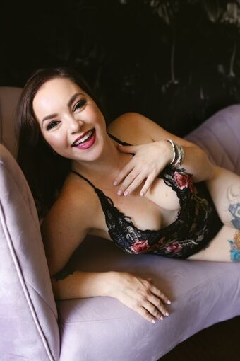 boudoiro Nakenläckor OnlyFans Foto 4