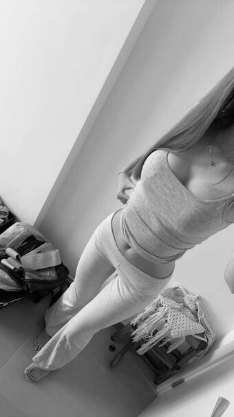 Bratd3mon Nakenläckor OnlyFans Foto 2