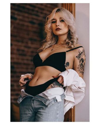 Brewi Nakenläckor OnlyFans Foto 22