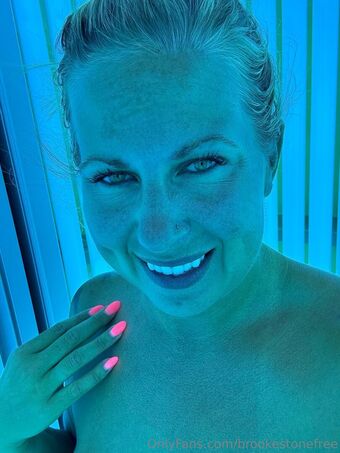 brookestonefree Nakenläckor OnlyFans Foto 8