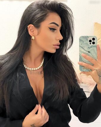 Brunedde Nakenläckor OnlyFans Foto 17