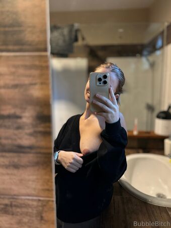 bubblebitchh Nakenläckor OnlyFans Foto 15