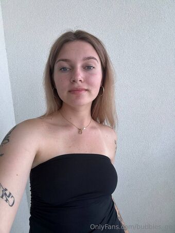 bubbles_gg Nakenläckor OnlyFans Foto 8