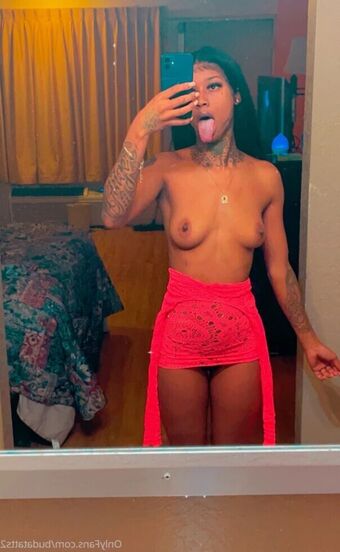Budattats Nakenläckor OnlyFans Foto 12