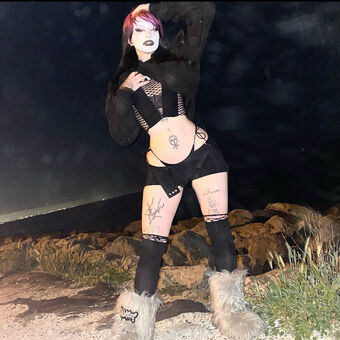buffylovesvampire Nakenläckor OnlyFans Foto 2